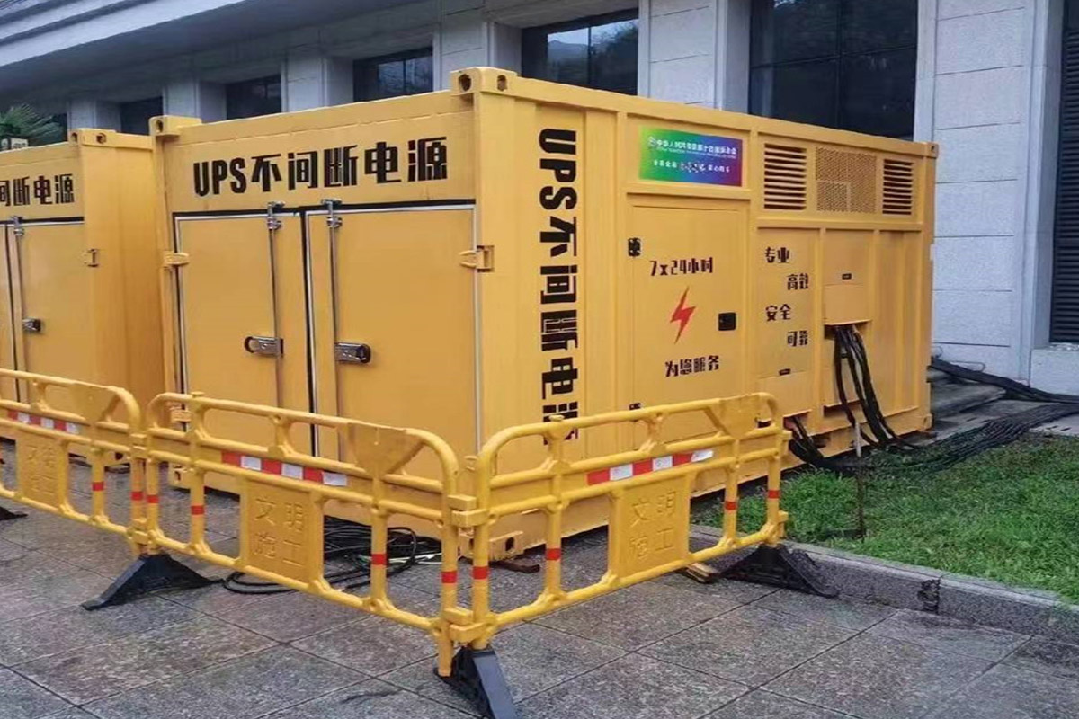 梅里斯达斡尔族发电机租赁施工现场